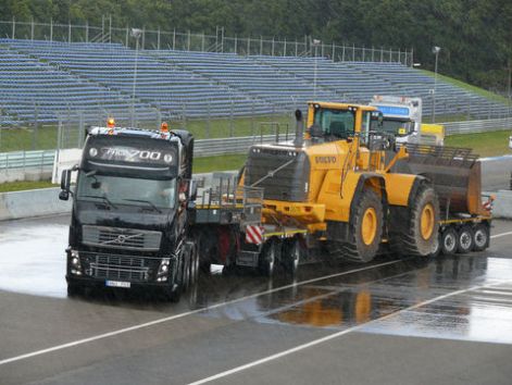 06-volvo-trucks-sweden-volvo-fh16-700.jpg